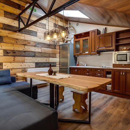 Four Bedrooms Apartment In The Heart Of Lviv Extérieur photo
