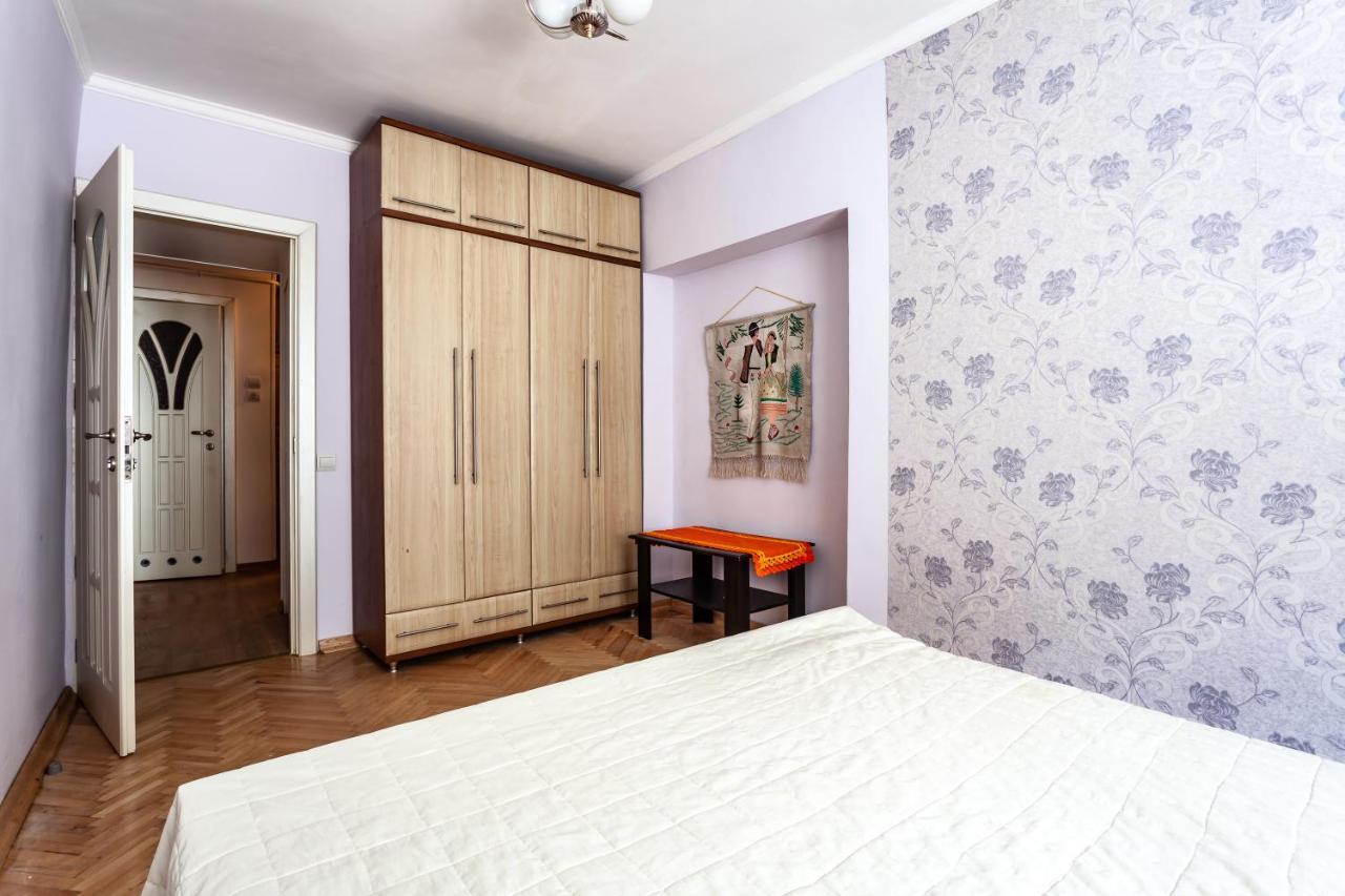 Four Bedrooms Apartment In The Heart Of Lviv Extérieur photo