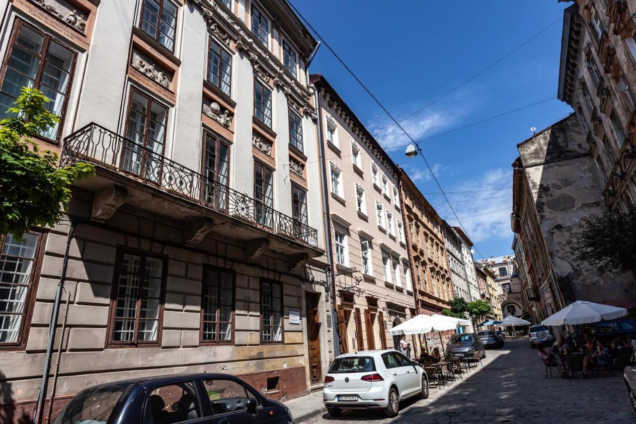 Four Bedrooms Apartment In The Heart Of Lviv Extérieur photo