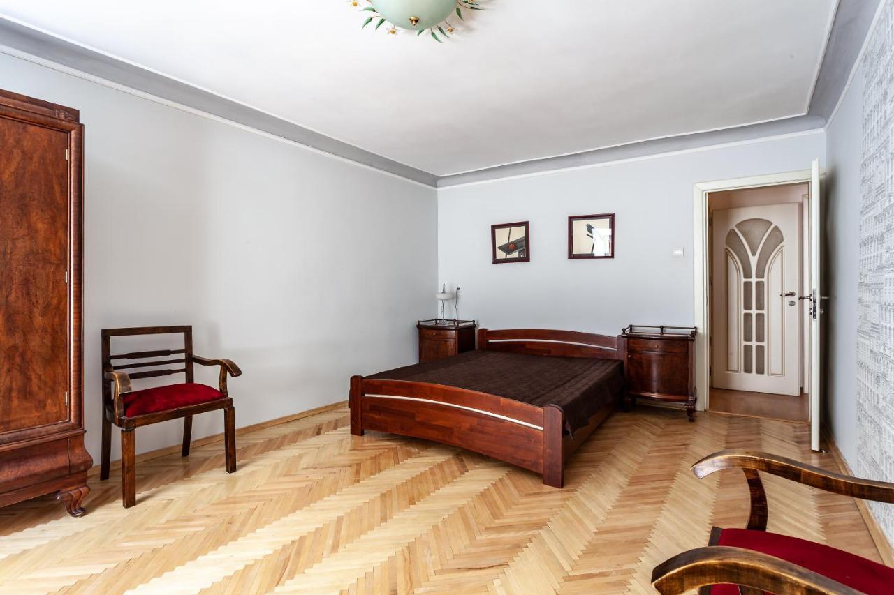 Four Bedrooms Apartment In The Heart Of Lviv Extérieur photo