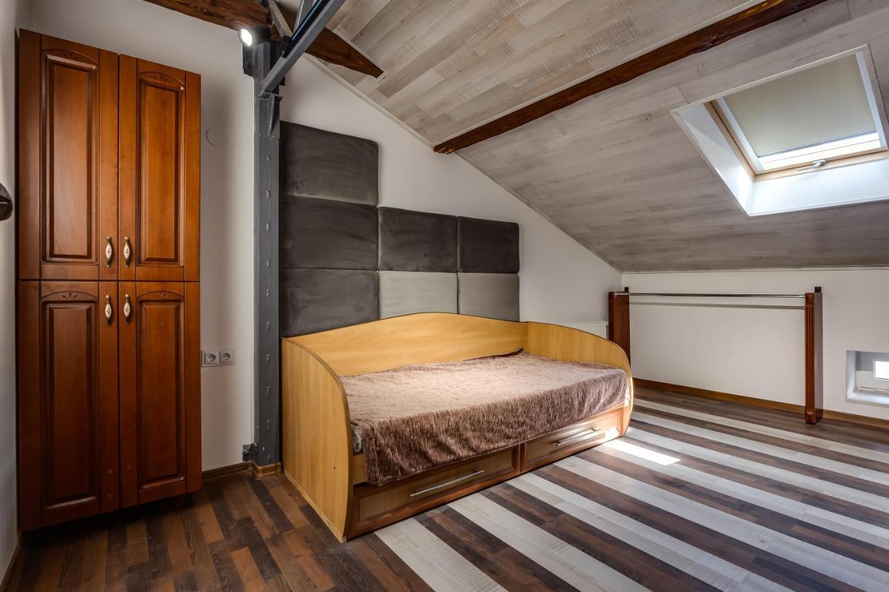 Four Bedrooms Apartment In The Heart Of Lviv Extérieur photo