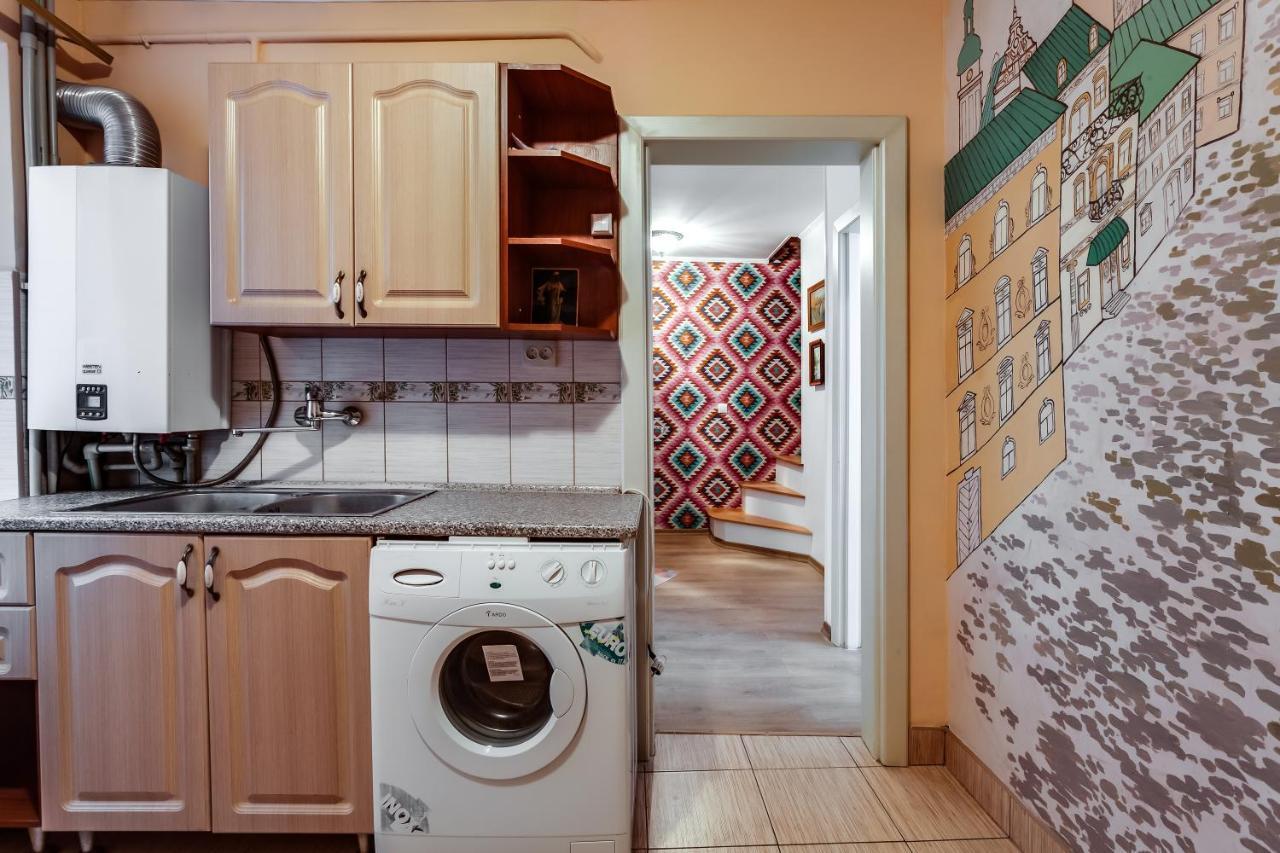 Four Bedrooms Apartment In The Heart Of Lviv Extérieur photo
